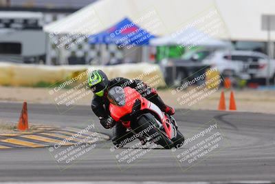 media/Jan-15-2023-SoCal Trackdays (Sun) [[c1237a034a]]/Turn 2 Set 2 (1155am)/